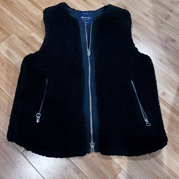 Madewell Size Medium Black Sherpa Vest -excellent Condition - Picture 2 of 8
